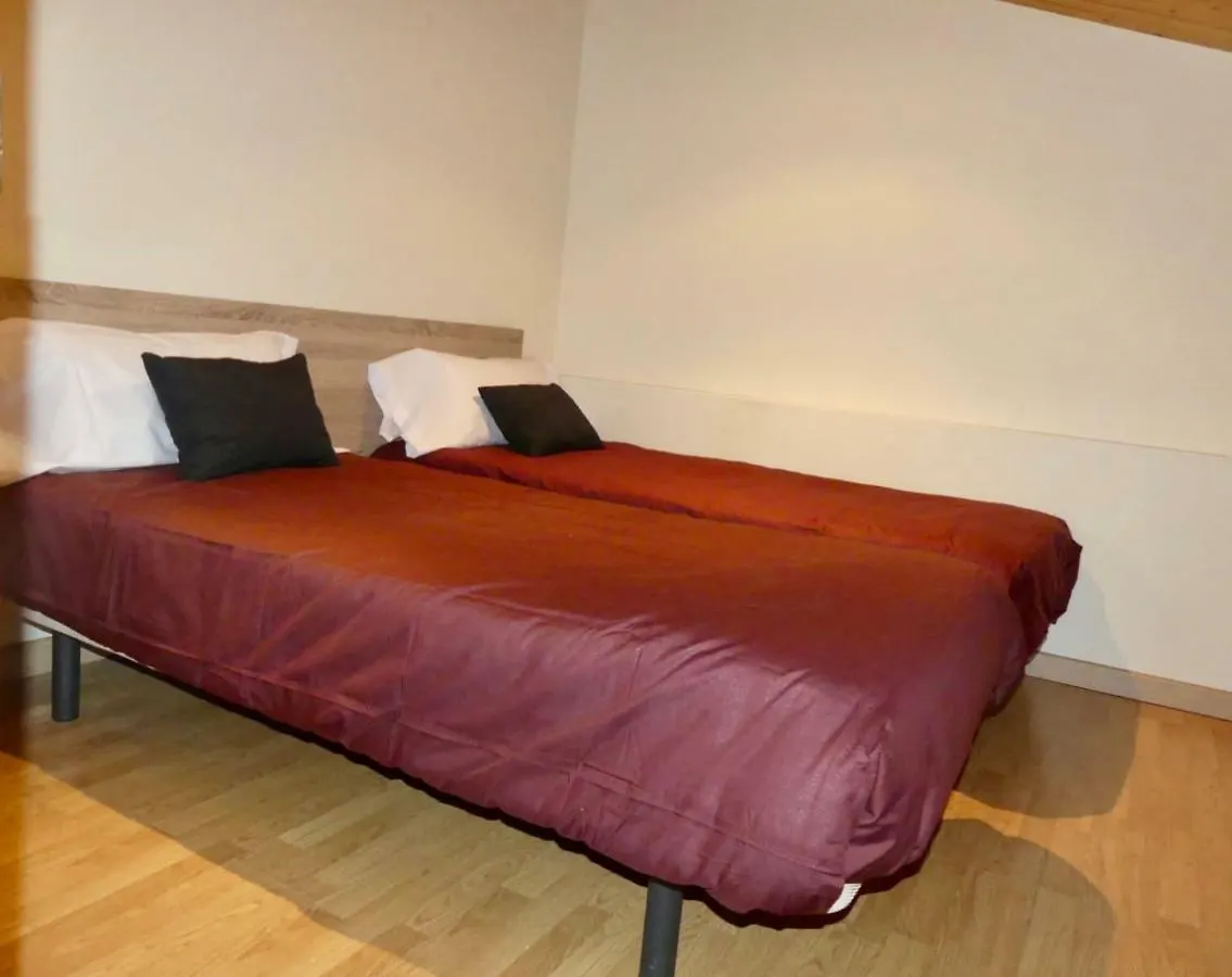 Duplex Acollidor Al Centre De Vic Aptgarbi 0*,  Spanje